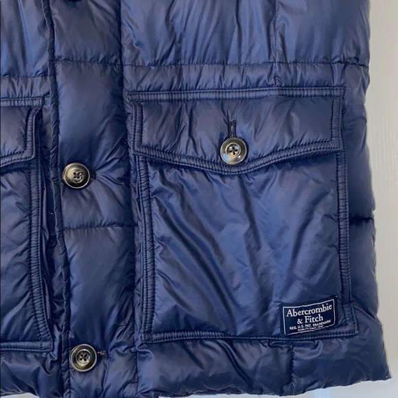 Men’s Abercrombie & Fitch Vest - Picture 2 of 5
